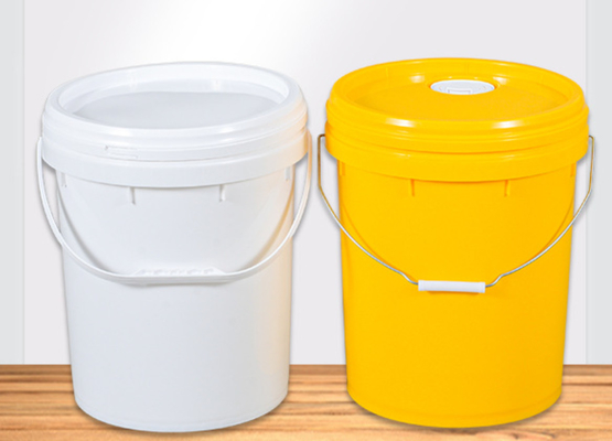 Runde Eimer aus Kunststoff mit langlebiger UV-Resistenz