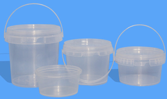 Glatter transparenter Plastikoberflächeneimer für Eiscreme
