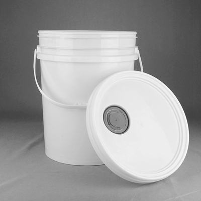verpackender Plastikeimer des Schmieröl-20L mit Öldüse, Deckel und Arm-Verbindung