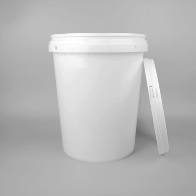 Weißes 4 Gallonen-Polypropylen-Plastikfarbeimer mit Deckel