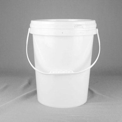 Weißes 4 Gallonen-Polypropylen-Plastikfarbeimer mit Deckel