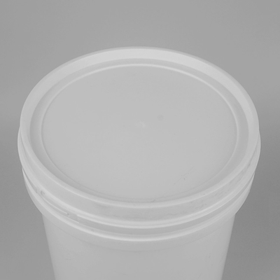 Die weißen Plastikeimer 5 Gallonen-20Liter runden geformtes mit Verschluss auf Deckel