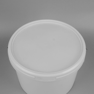 5 Liter-Plastikfarbeimer mit Griff und Deckel
